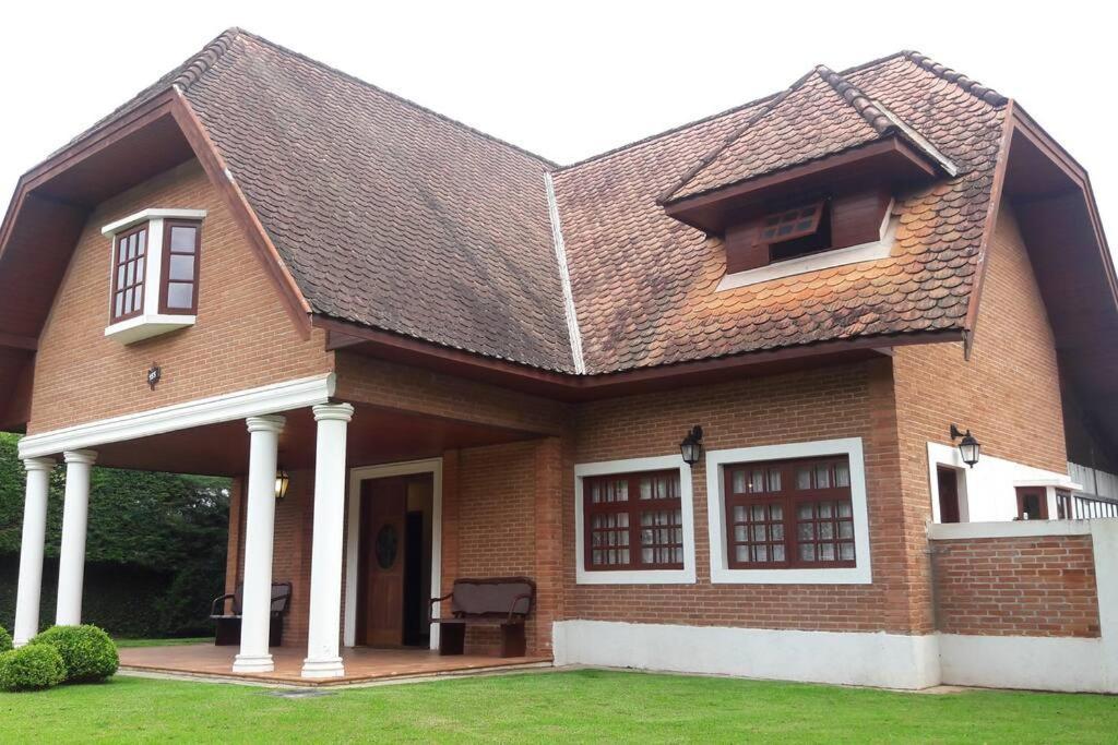 Casa E Vista Privilegiadas No Alto Do Capivari Campos do Jordão Exterior photo